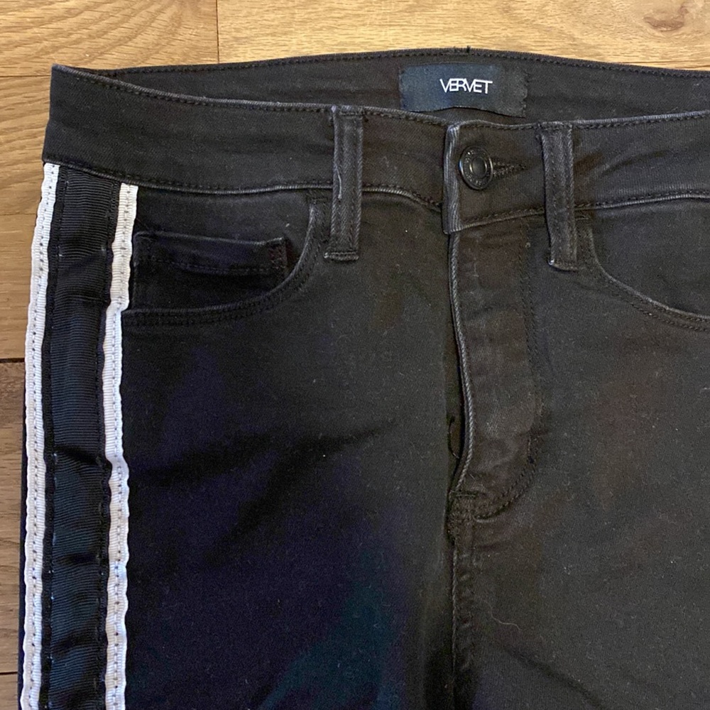 JEANS - Picture 2 of 3